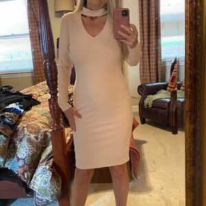 Women's Long Sleeve V-Neck Choker Sheath Dress in Light Pink